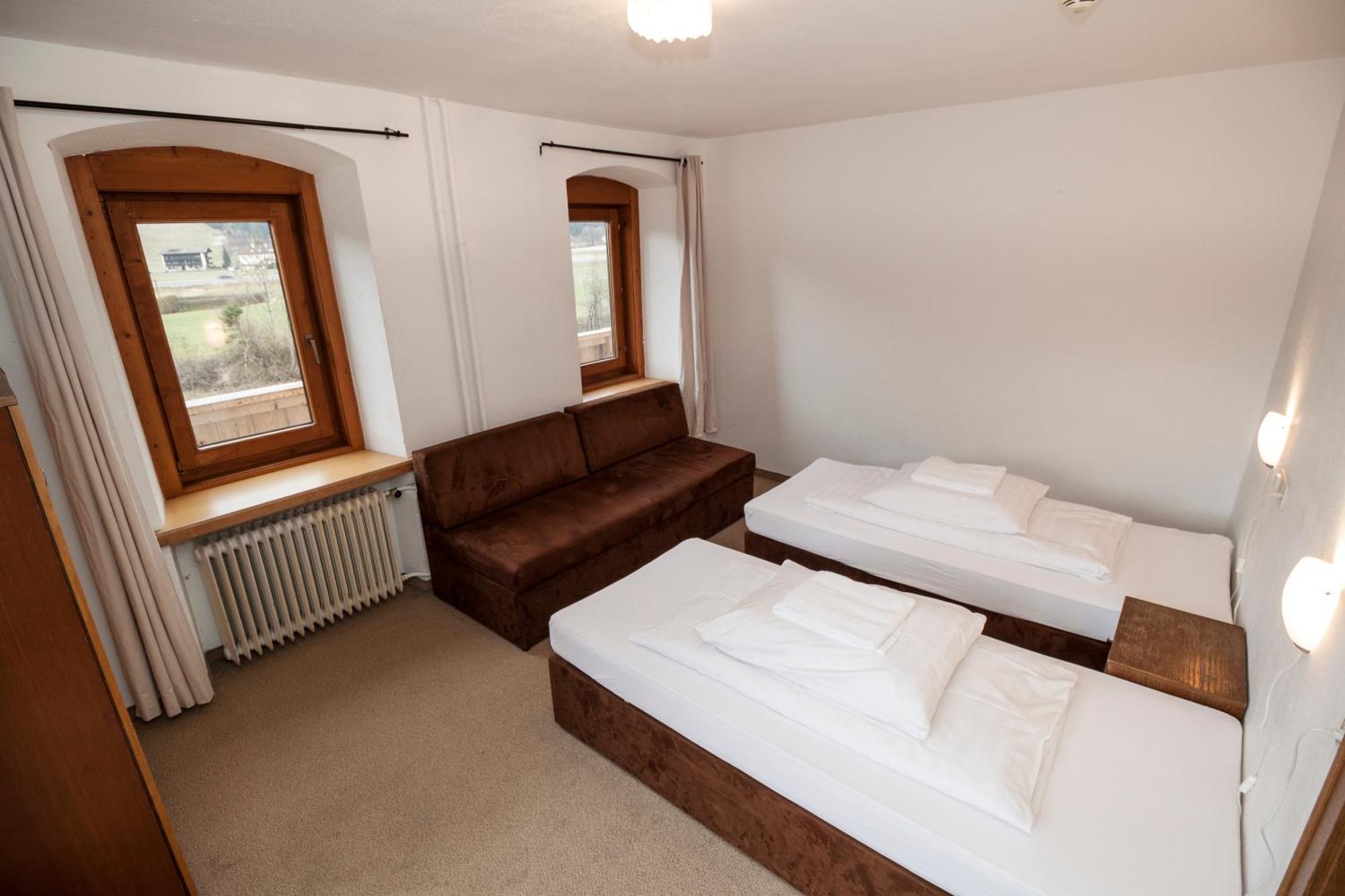 Hostel Chillertal Mayrhofen Quarto foto