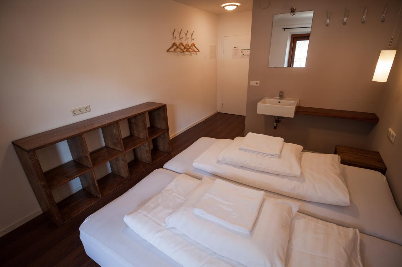 Hostel Chillertal Mayrhofen Quarto foto